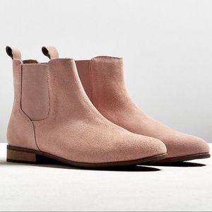 dusty pink chelsea boots